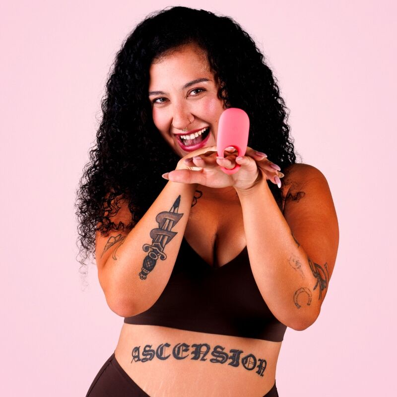 JE JOUE - ILY COCK RING VIBRANTE PER PENE - immagine 2
