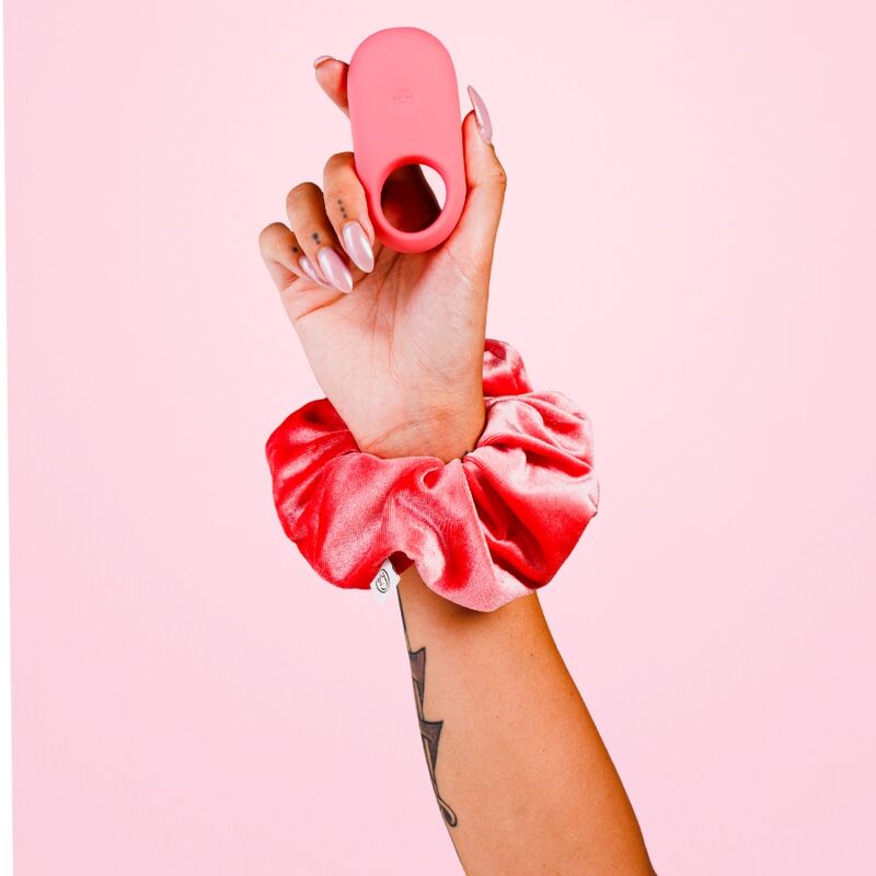 JE JOUE - ILY COCK RING VIBRANTE PER PENE - immagine 5